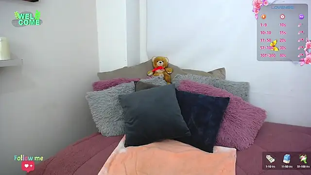 Bianca     online show from September 14, 2025, 10:43 pm