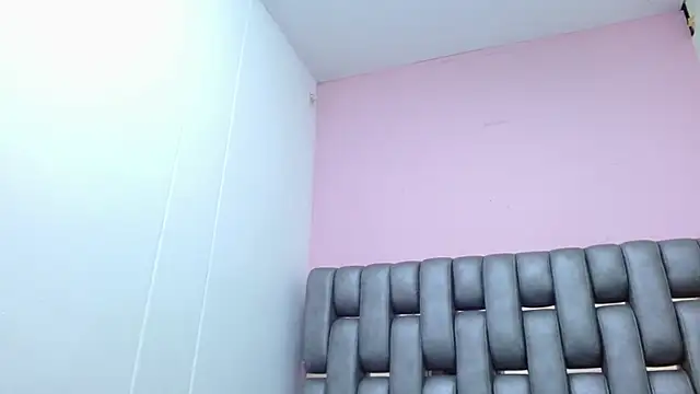 AlbertBernal69 online show from September 19, 2025, 2:26 am