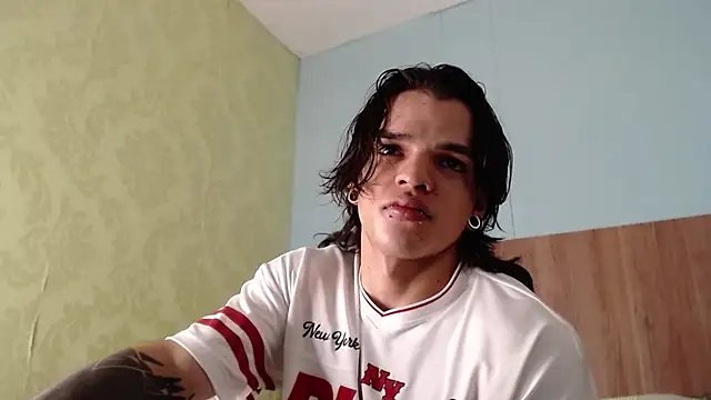 AlbertBernal69 online show from October 2, 2025, 2:59 am