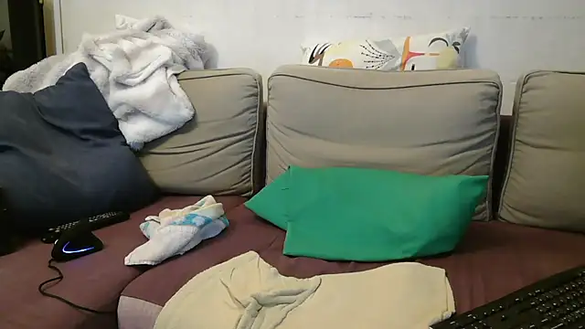 chrichri38xh online show from December 5, 2025, 3:54 pm