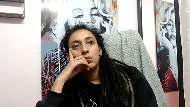 Snapshot of ORIANNA_BODMOD chatting on May 13, 2026, 6:31 am ORIANNA BODMOD online show from May 13, 2026, 6:31 am