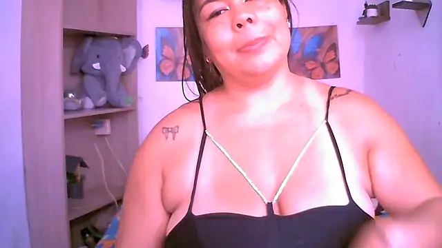 Snapshot of ChiaraFioree chatting on May 7, 2026, 8:01 pm ChiaraFioree online show from May 7, 2026, 8:01 pm