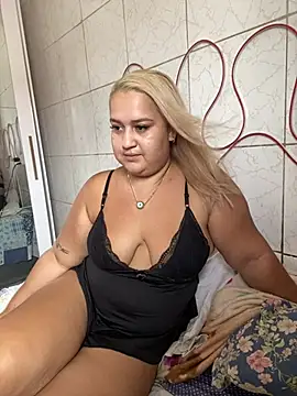 MinaBoss online show from February 27, 2025, 2:43 pm