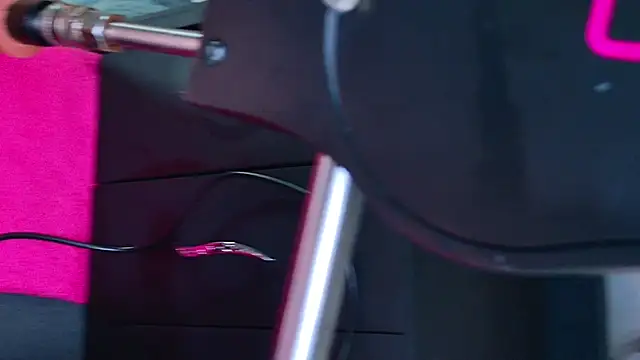 NathaxaLeans online show from November 9, 2025, 11:36 am