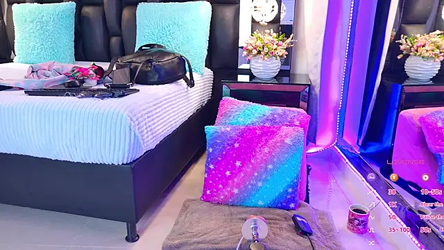 NathaxaLeans online show from March 12, 2025, 11:32 am