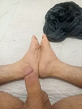 Hardapple01 online show from September 27, 2025, 4:18 am