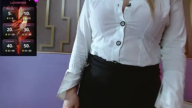 Snapshot of Esmeralda_oikos chatting on May 30, 2026, 3:02 am Esmeralda oikos online show from May 30, 2026, 3:02 am