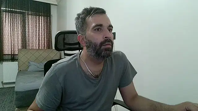 Snapshot of tgltplsr chatting on July 9, 2026, 4:02 am tgltplsr online show from July 9, 2026, 4:02 am