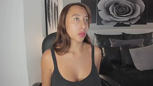 lena banks online show from November 20, 2025, 11:47 pm