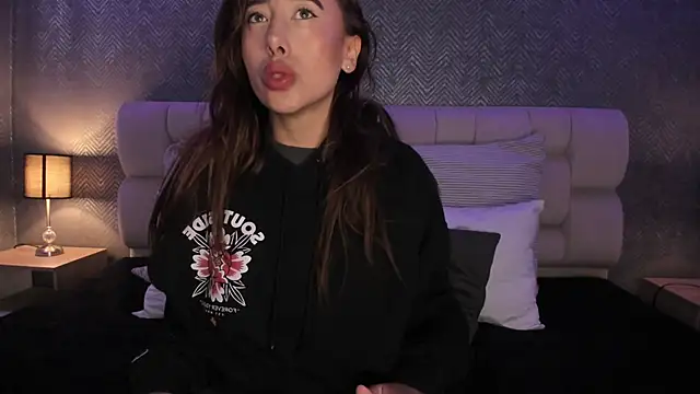 lena banks online show from February 17, 2025, 9:00 pm