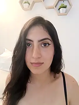 MIYESSI online show from April 17, 2026, 7:28 pm