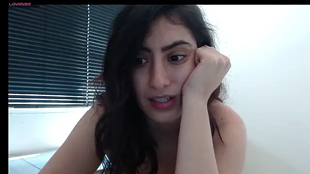 MIYESSI online show from February 19, 2025, 7:37 pm