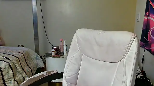 YasmineMinaj online show from November 26, 2025, 4:07 pm