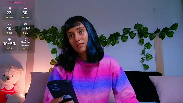 tati cardenas online show from October 4, 2025, 5:09 am