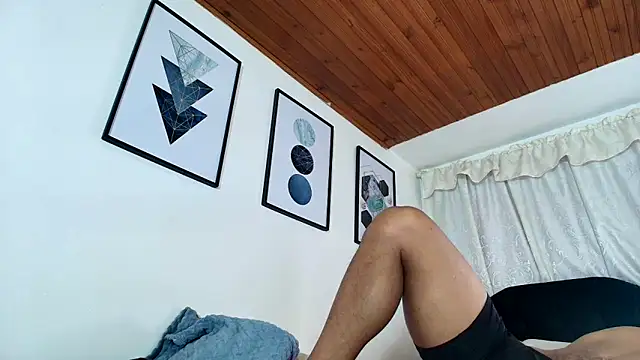 sam her online show from October 3, 2025, 7:48 pm