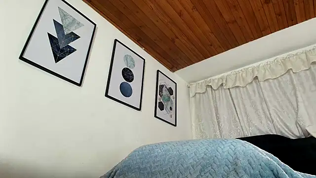 sam her online show from October 2, 2025, 9:07 pm