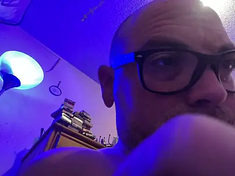 Kindbud420a online show from January 5, 2025, 11:48 am