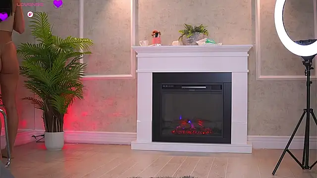 Snapshot of Abbela_White chatting on September 23, 2025, 6:31 am Abbela White online show from September 23, 2025, 6:31 am