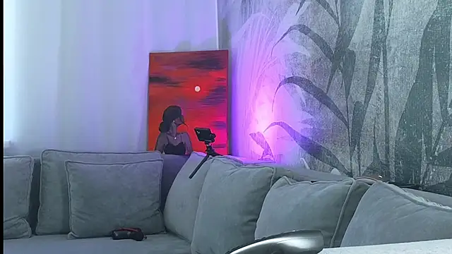 lily  foster online show from February 26, 2025, 6:51 am