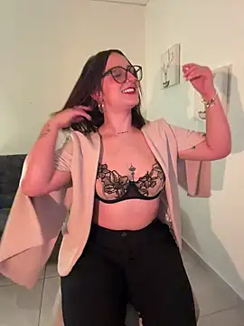 Megan lu2 online show from February 7, 2026, 5:15 am