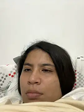 moncerrat luna online show from February 24, 2025, 12:20 am