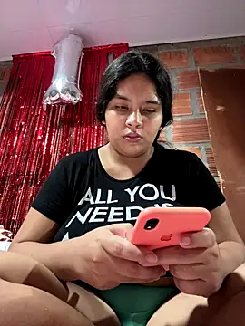 moncerrat luna online show from November 24, 2025, 11:27 pm