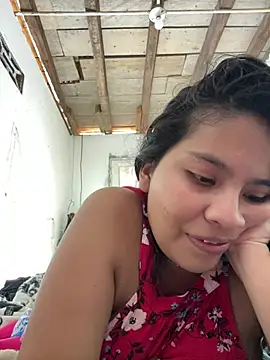 moncerrat luna online show from February 28, 2026, 7:13 pm