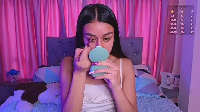 Emiily Scott1 online show from September 19, 2025, 3:27 pm