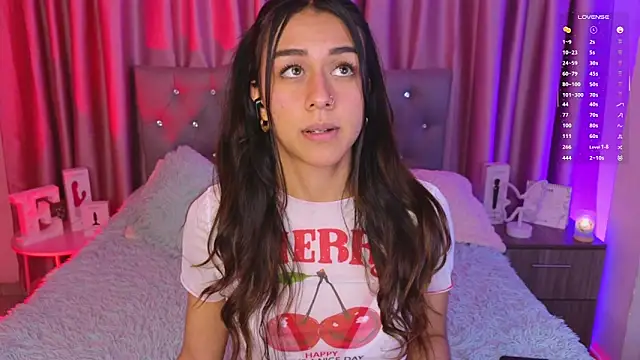Snapshot of Emiily_Scott1 chatting on June 11, 2026, 1:05 am Emiily Scott1 online show from June 11, 2026, 1:05 am