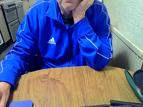 Snapshot of daddyflash chatting on November 6, 2025, 8:02 pm daddyflash online show from November 6, 2025, 8:02 pm