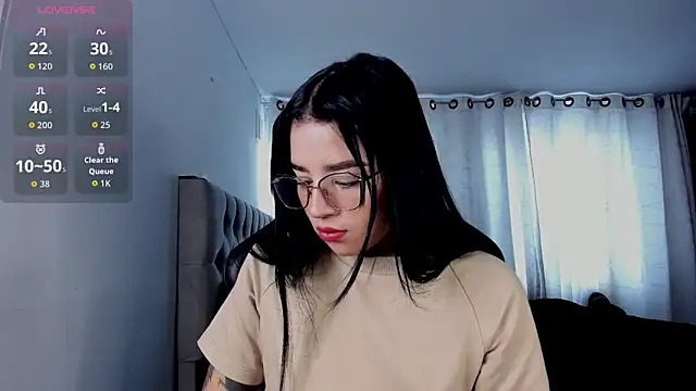 aliice walker  online show from December 16, 2025, 6:12 pm