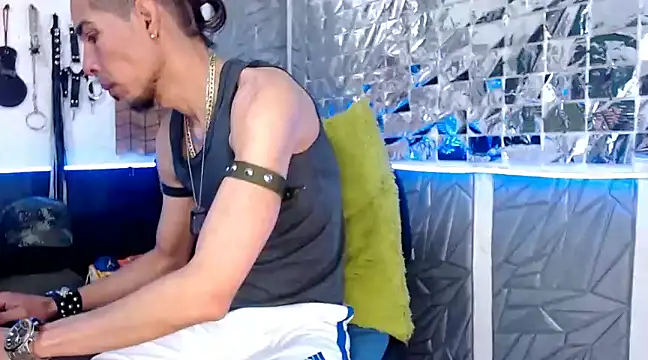 Snapshot of Mensecret69 chatting on February 25, 2025, 6:01 pm Mensecret69 online show from February 25, 2025, 6:01 pm