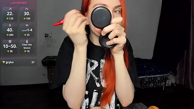 KitsuneRem online show from December 7, 2024, 8:22 pm