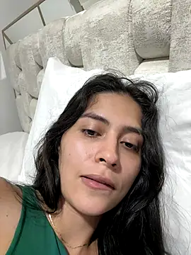 Sophie  Foxxx online show from October 10, 2025, 5:08 am