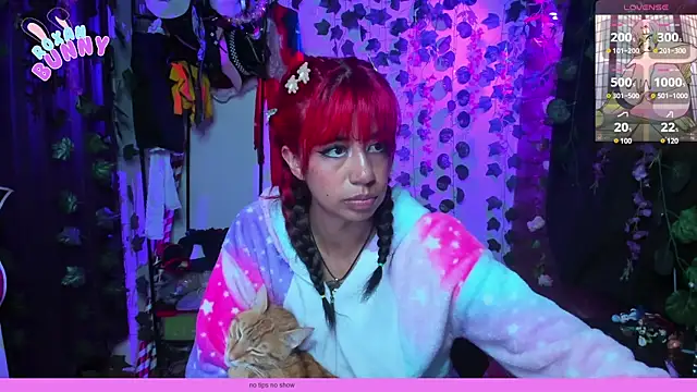 Roxanbunny1 online show from March 12, 2025, 4:51 am