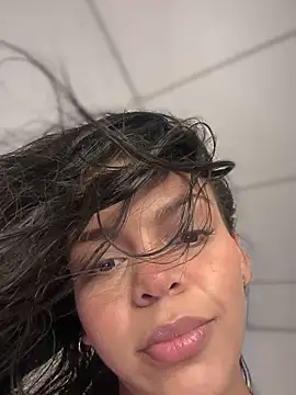 Snapshot of Charly_ chatting on October 24, 2025, 5:28 am Charly online show from October 24, 2025, 5:28 am