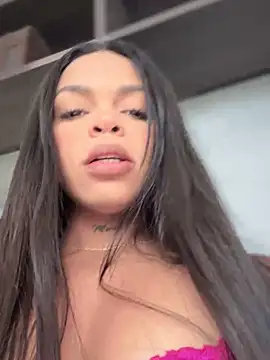 Snapshot of Charly_ chatting on March 10, 2025, 5:07 pm Charly online show from March 10, 2025, 5:07 pm