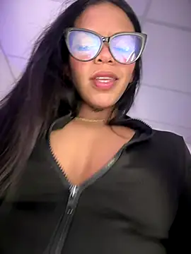 Snapshot of Charly_ chatting on September 23, 2025, 4:19 am Charly online show from September 23, 2025, 4:19 am