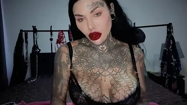 claudiacvc95 online show from March 18, 2026, 6:38 am