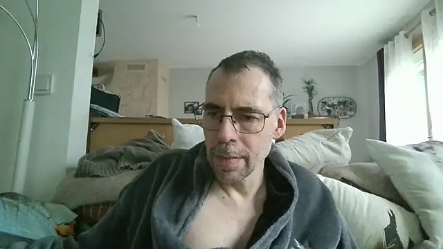 ptitcanard60600 online show from February 22, 2026, 3:57 pm