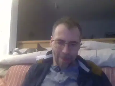 ptitcanard60600 online show from January 10, 2025, 10:25 pm