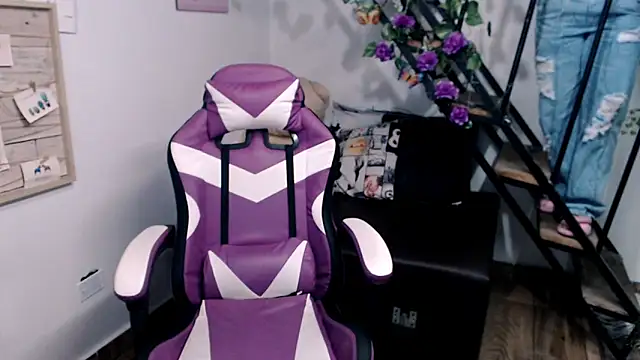 Snapshot of samantha_baby_ chatting on February 5, 2026, 11:33 pm samantha baby online show from February 5, 2026, 11:33 pm