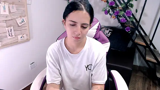 samantha baby  online show from March 29, 2026, 9:27 pm