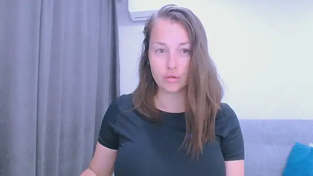 LesleySweet online show from September 14, 2025, 12:16 pm