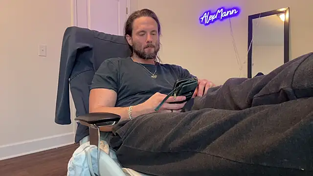 alexmannd online show from January 26, 2025, 1:36 pm