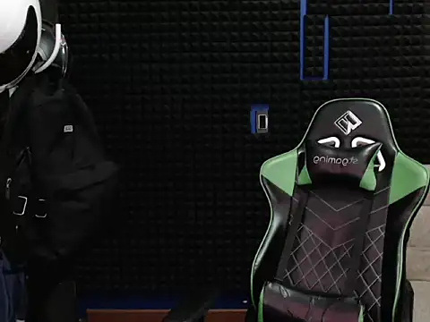 Curly Angel24 online show from October 4, 2025, 1:07 am