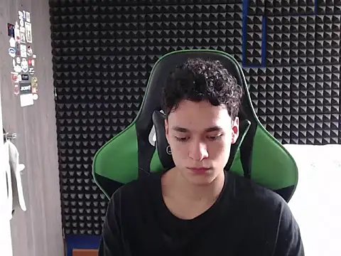 Curly Angel24 online show from December 5, 2025, 4:05 pm