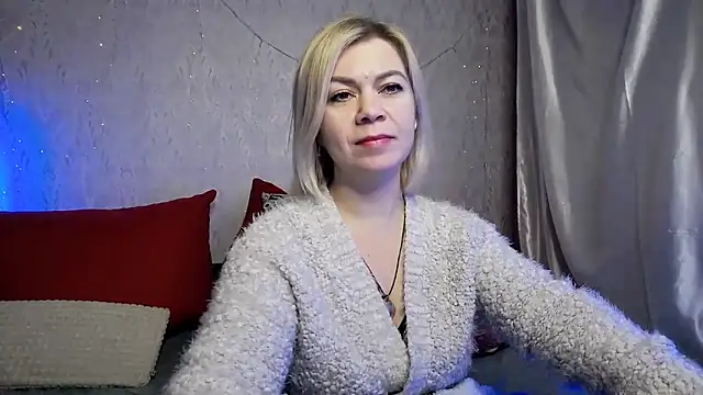 Snapshot of LILU_MS chatting on December 15, 2025, 8:09 am LILU MS online show from December 15, 2025, 8:09 am