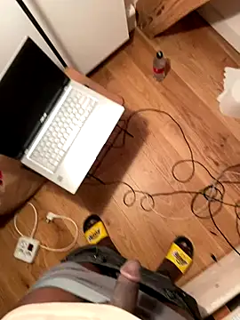 la chiennete online show from September 17, 2025, 9:50 pm