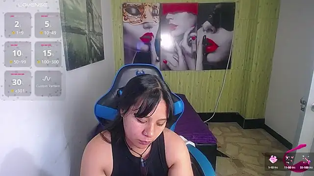 Charis 21 online show from October 3, 2025, 2:04 am